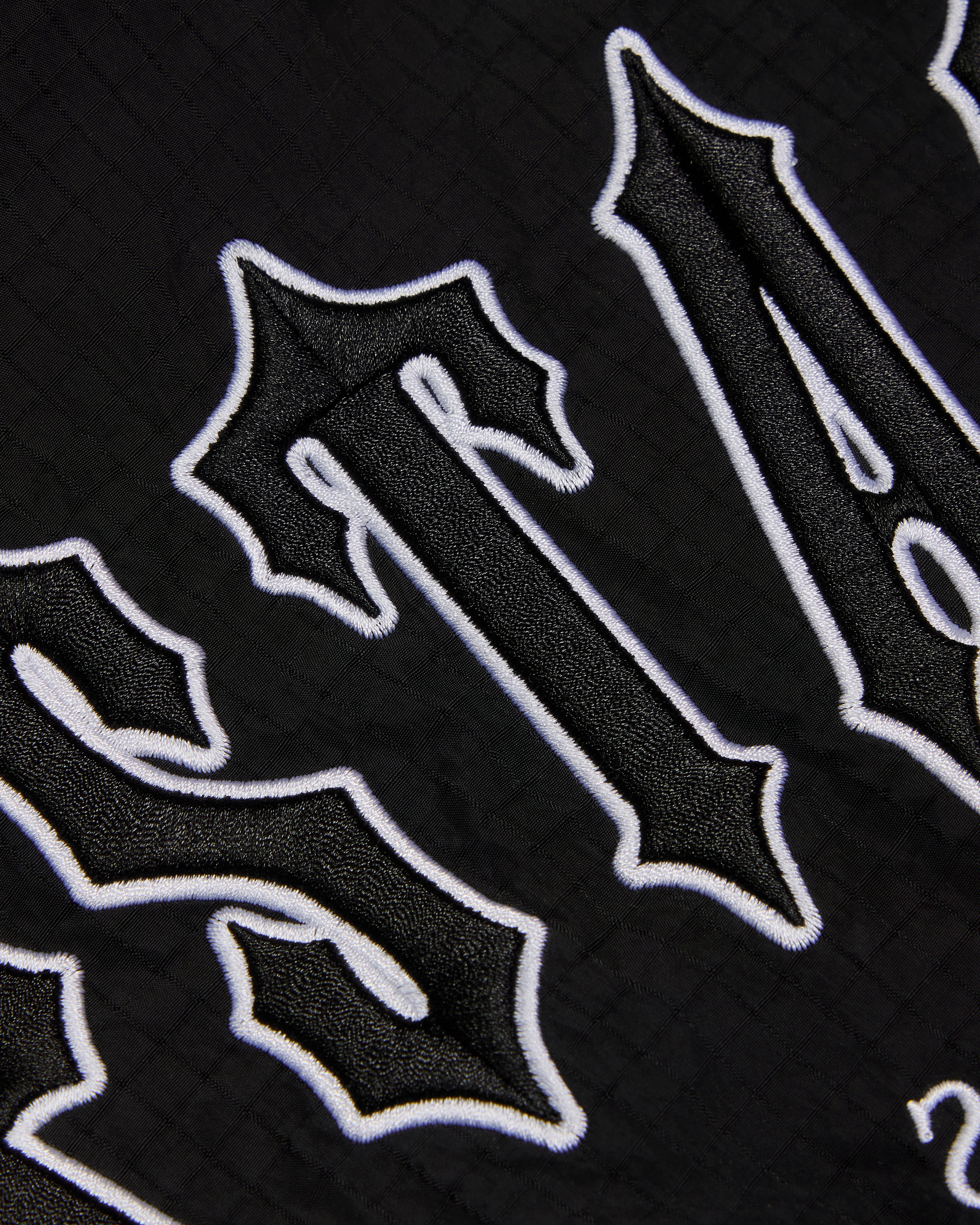 Irongate Metal Badge Windbreaker - Black