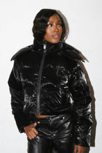 Load image into Gallery viewer, Women&#39;s Magnetic T Trim Puffer - Gloss Black