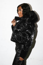 Load image into Gallery viewer, Women&#39;s Magnetic T Trim Puffer - Gloss Black