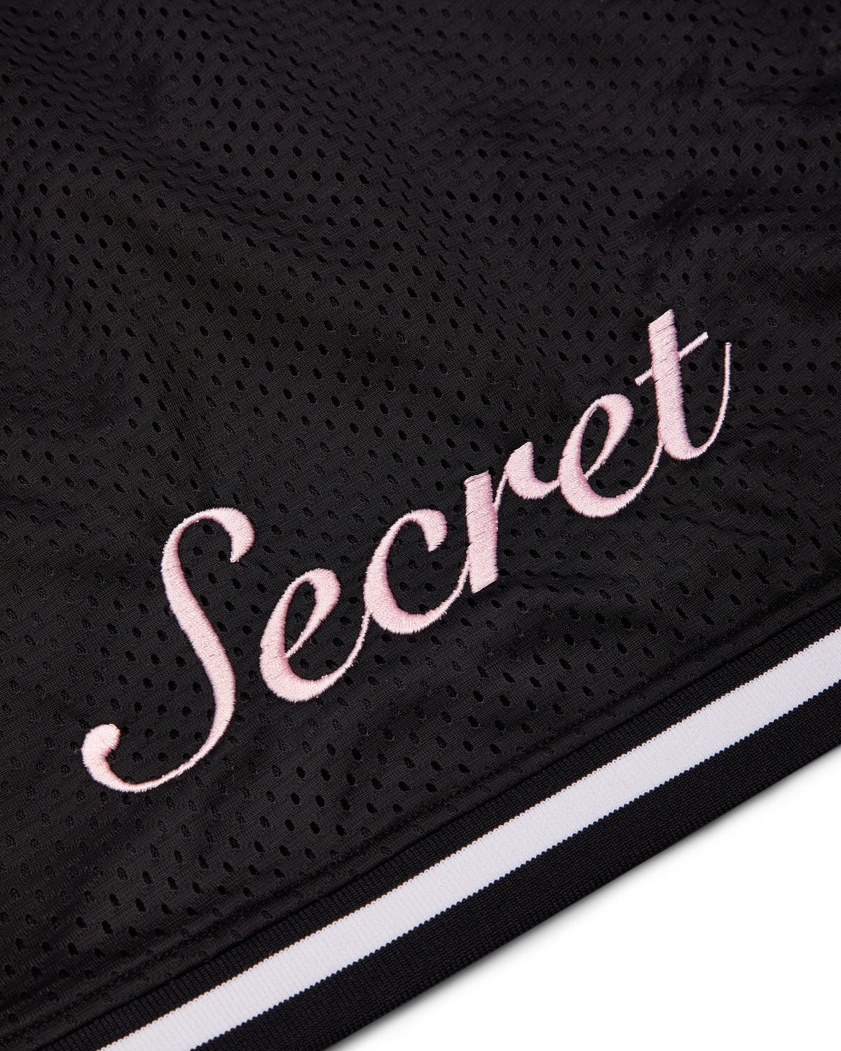 It's A Secret Irongate Arch Shorts - Black/Pink