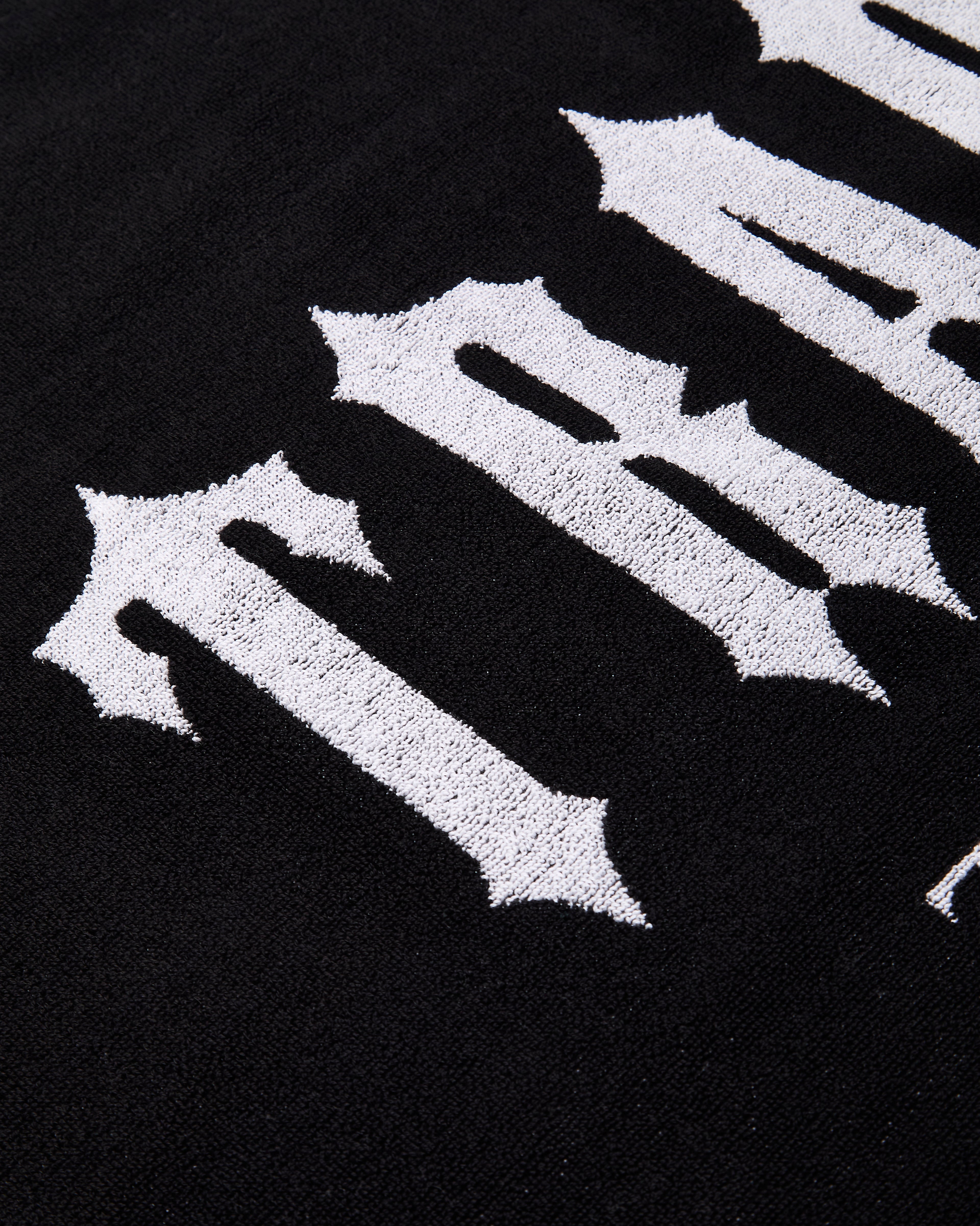 Trapstar Irongate Beach Towel - Black