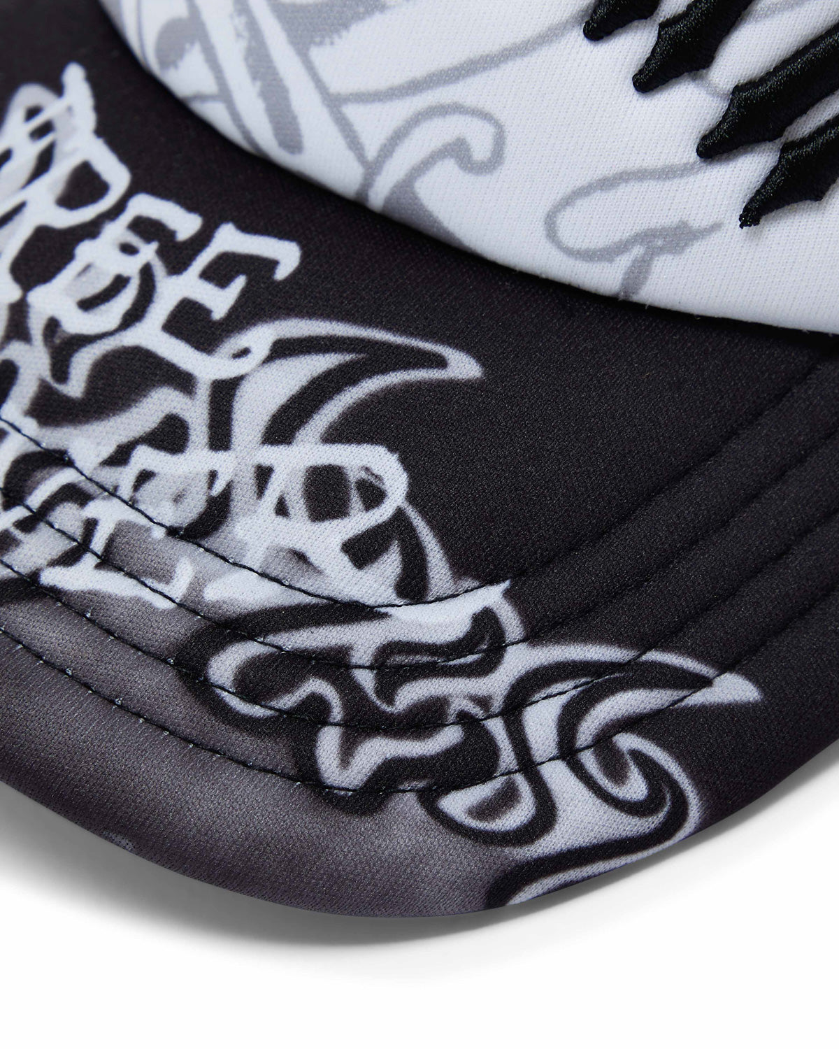 Trapstar x Ed Hardy Irongate Arch Cap - Black/White