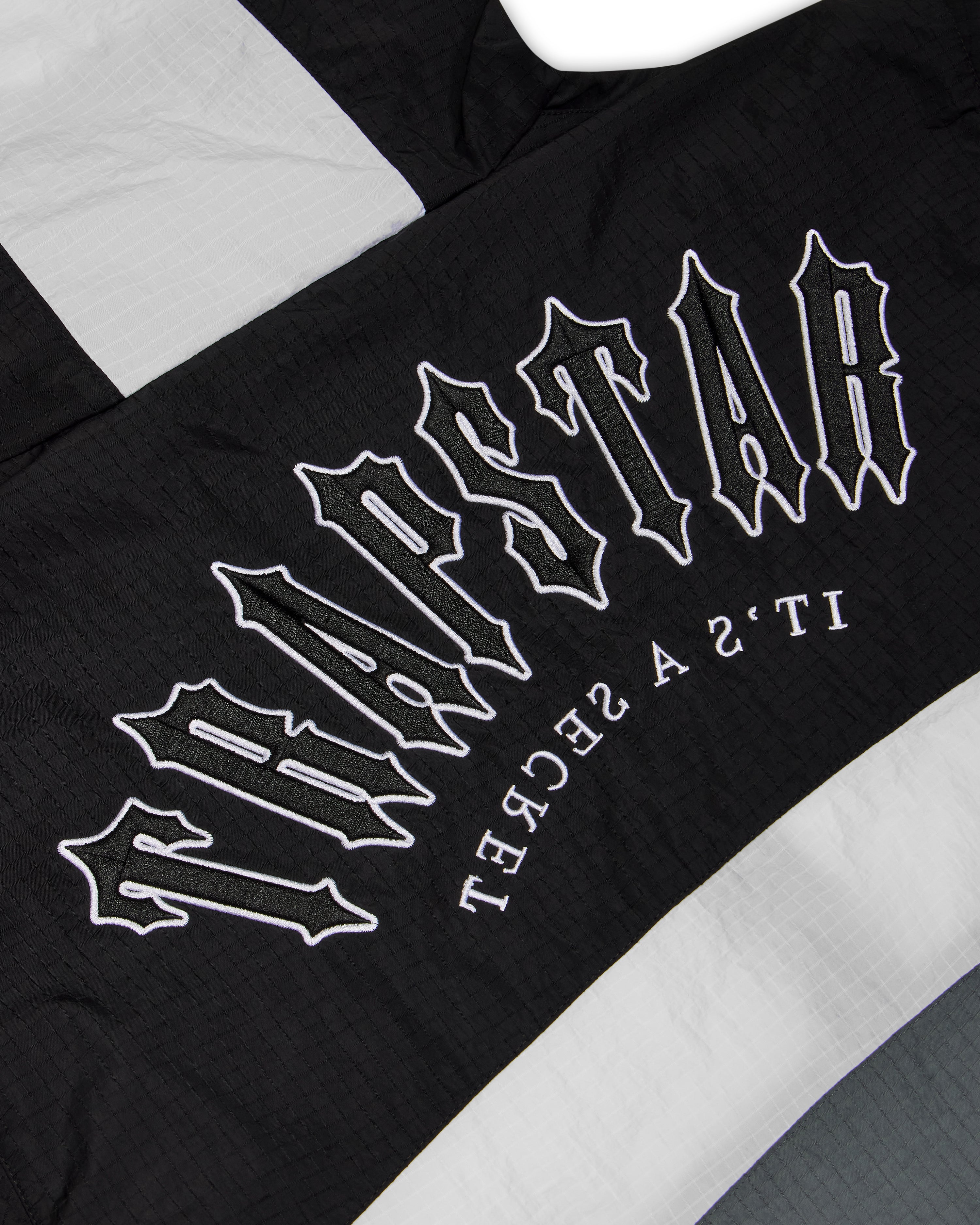 Irongate Metal Badge Windbreaker - Black